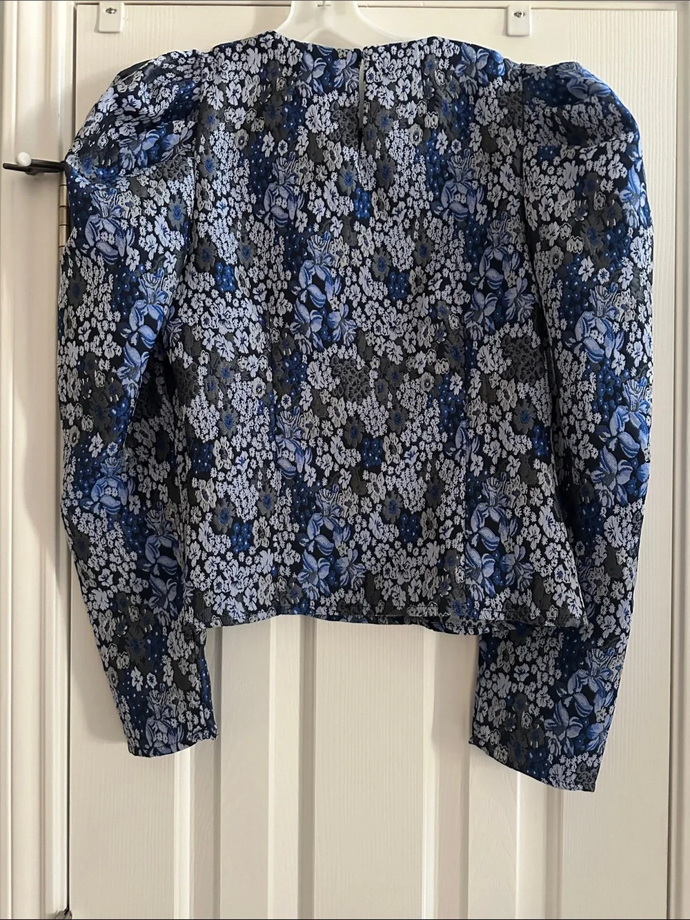 Tuckernuck Hyacinth House Blue Jacquard Priscilla Puff Sleeve Top M Preppy - Picture 5 of 10